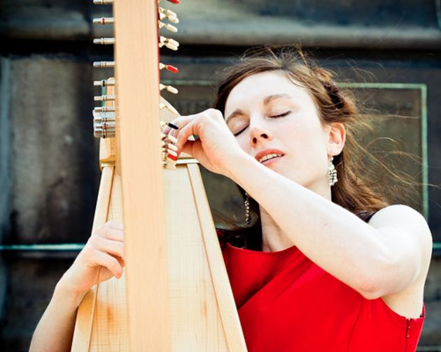 Gallery: Tamsin Harpist